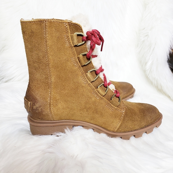 NWT Sorel pheonix shearling boots red laces - Picture 4 of 6